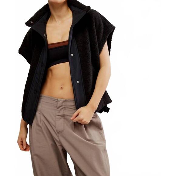 FP MOVEMENT Jackets & Blazers - NEW FP MOVEMENT scout it out vest in black